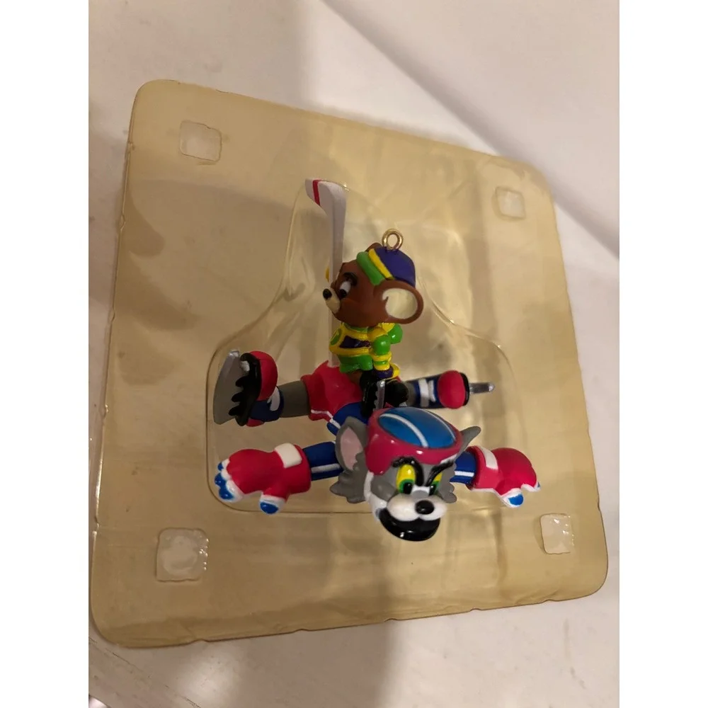 Carlton‎ Cards Tom Jerry Hockey Hijinks Ornament 1998 Heirloom 114 CXOR-117Y NEW